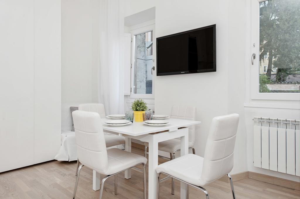 White Flat Colosseo Rom Zimmer foto