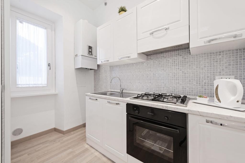 White Flat Colosseo Rom Zimmer foto