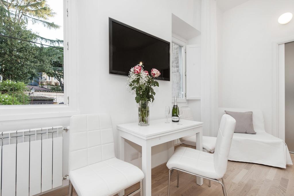 White Flat Colosseo Rom Zimmer foto