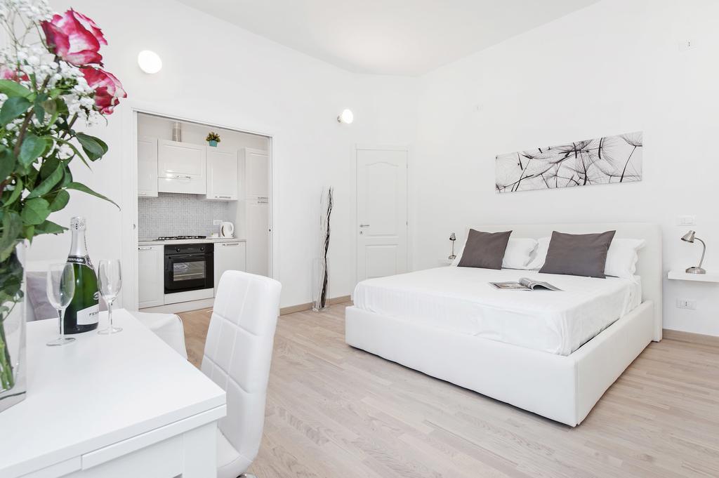 White Flat Colosseo Rom Zimmer foto